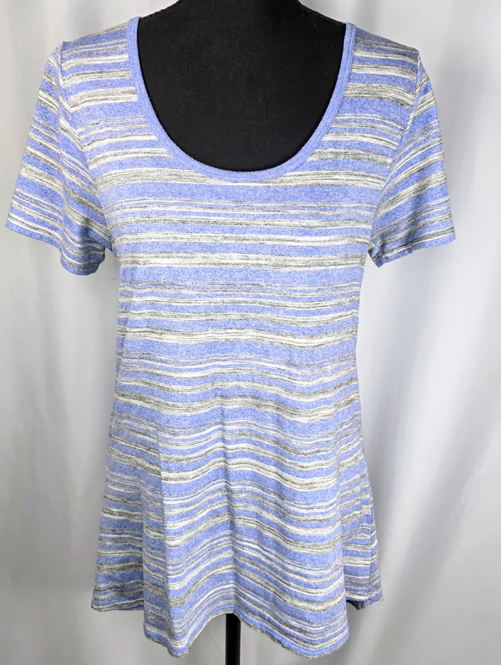 LuLaRoe Classic Tee Striped Blue Gray Short Sleeve Tunic Top S